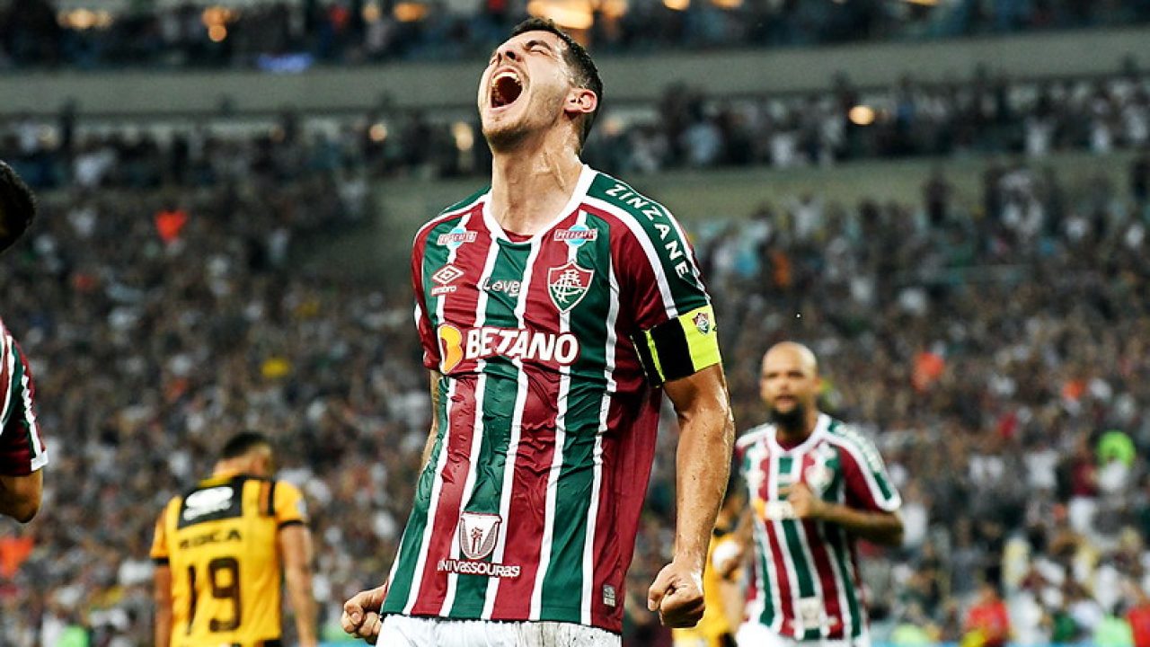 Nino do Fluminense comemorando
