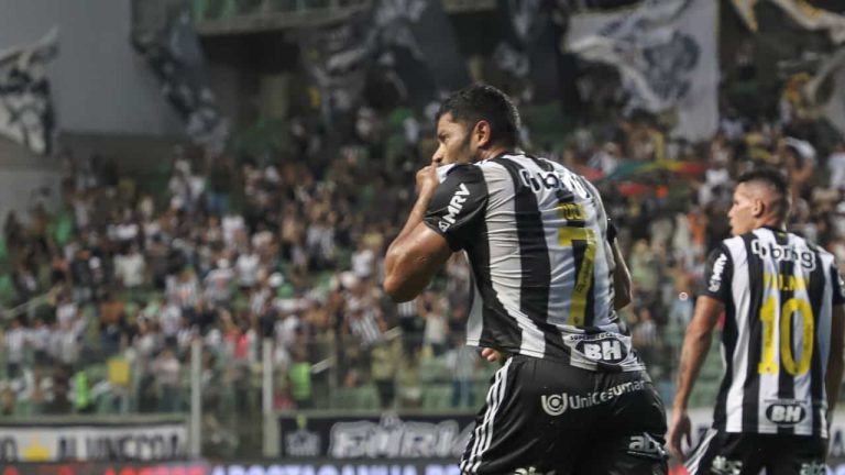 Hulk Atlético-MG comemorando