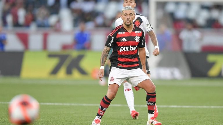Arascaeta em Flamengo x Vasco