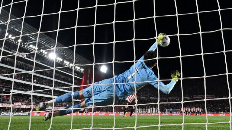 Goleiro Rossi do Flamengo na Libertadores