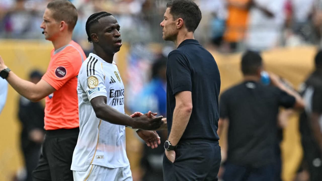 Vinicius Júnior e Xabi Alonso / Real Madrid