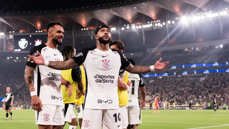 Corinthians / Memphis Depay